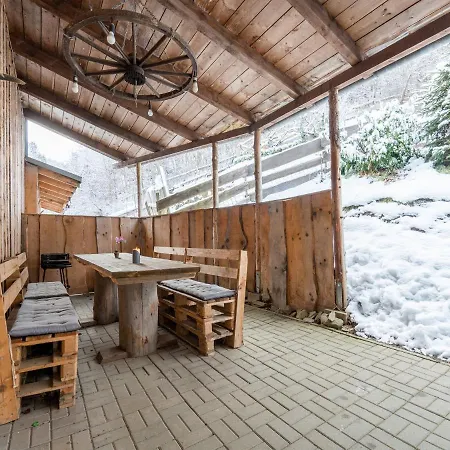 Grosse Am Bach شقة